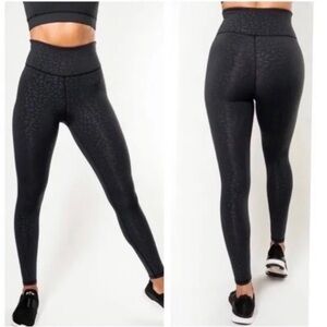 IVL Collective Chi Chi Active Black Leopard Print Leggings